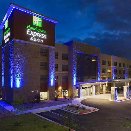 Holiday Inn Express&Suites - San Marcos South